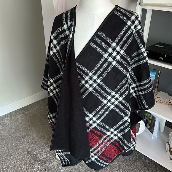 Ike Behar Poncho - Picture 2 of 5